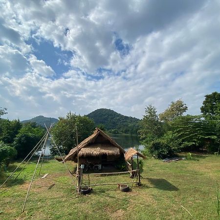 Royal Mountain Hut Hotel Ratchaburi Ngoại thất bức ảnh