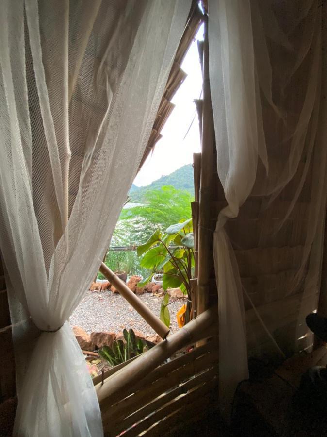 Royal Mountain Hut Hotel Ratchaburi Ngoại thất bức ảnh