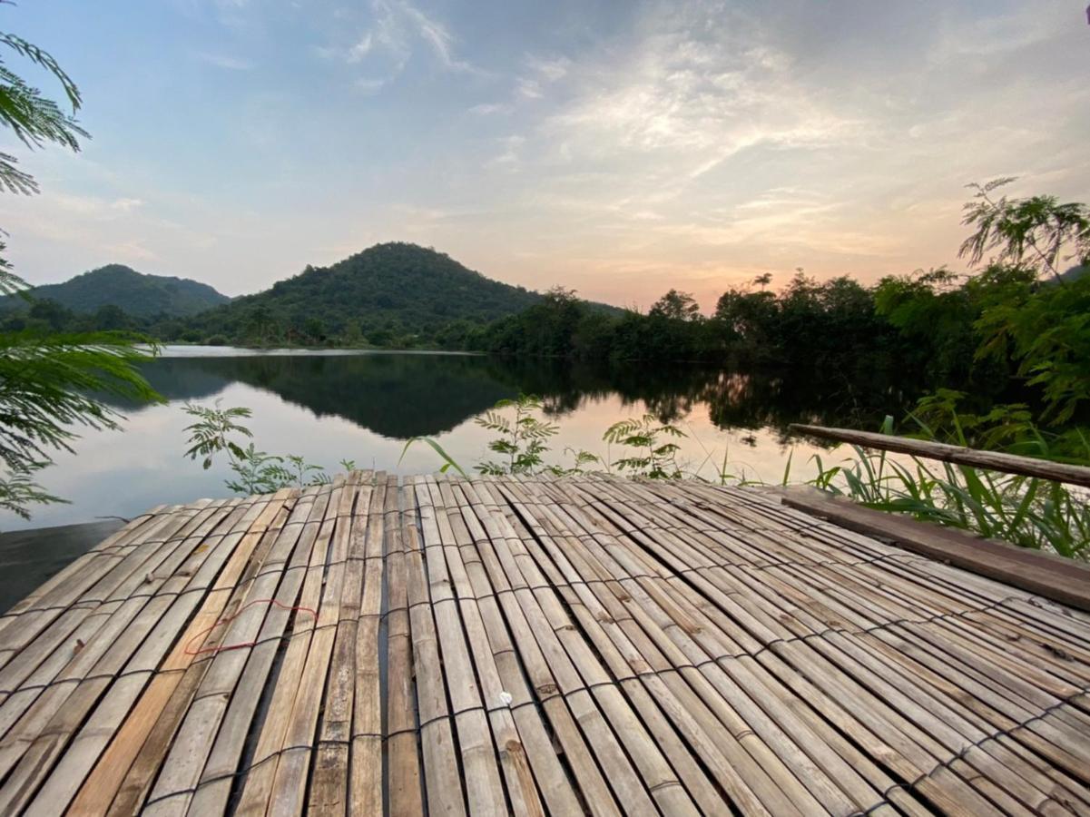 Royal Mountain Hut Hotel Ratchaburi Ngoại thất bức ảnh