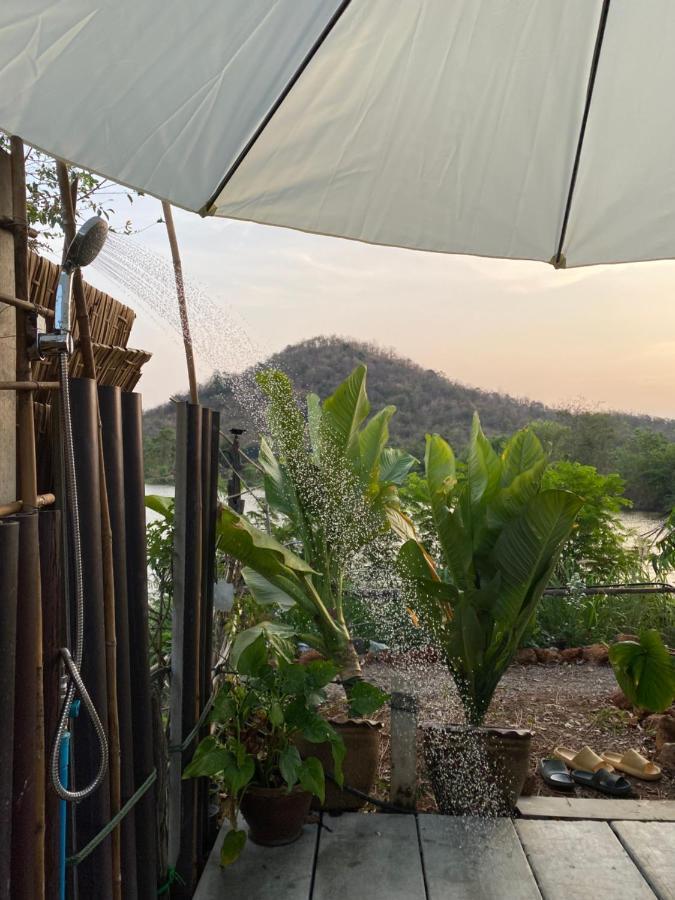 Royal Mountain Hut Hotel Ratchaburi Ngoại thất bức ảnh