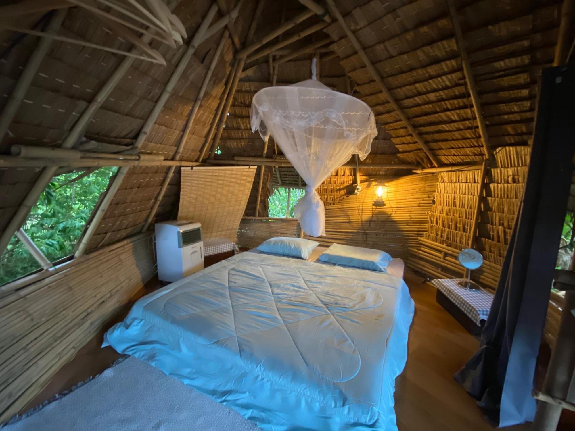 Royal Mountain Hut Hotel Ratchaburi Ngoại thất bức ảnh