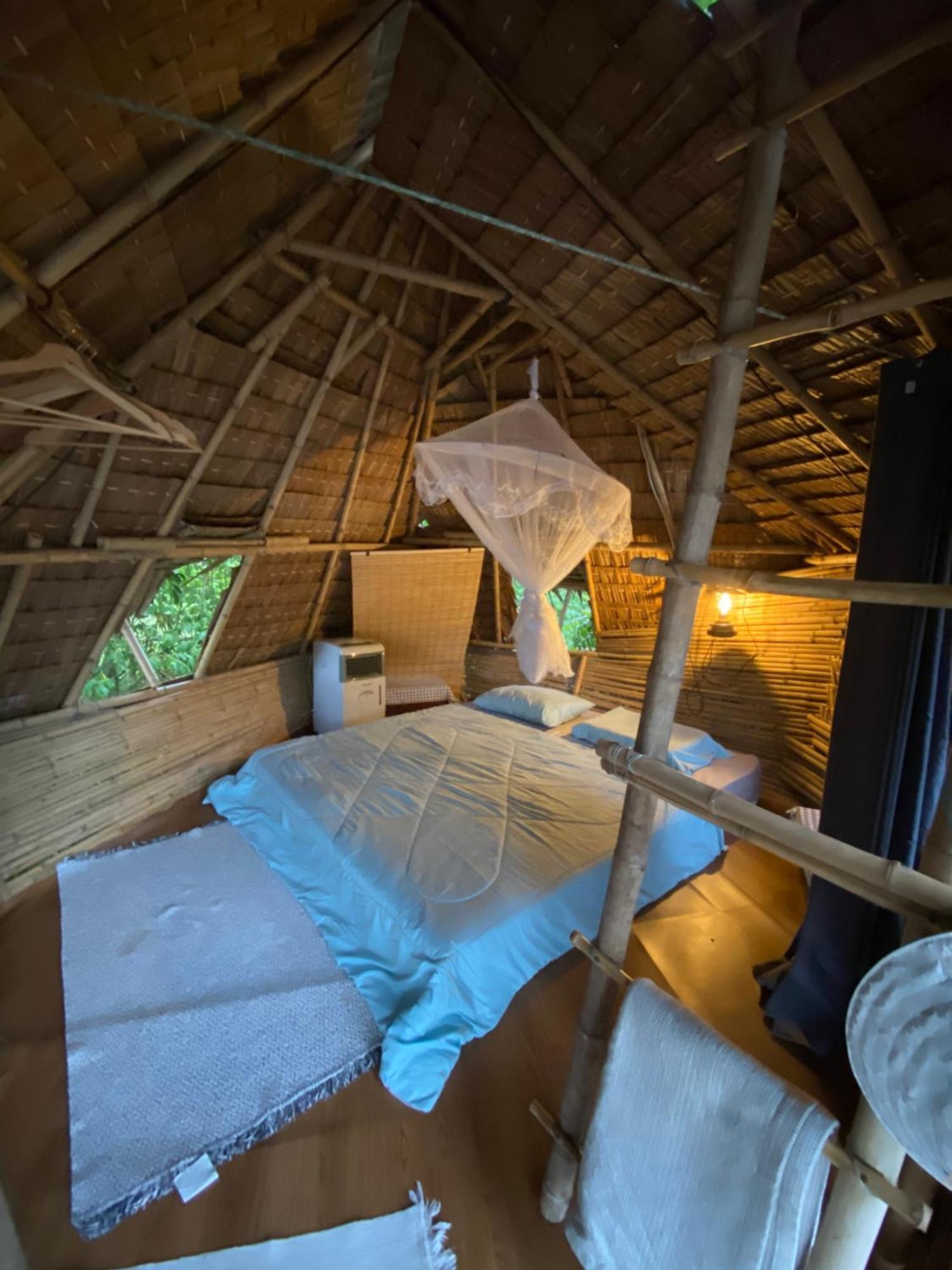 Royal Mountain Hut Hotel Ratchaburi Ngoại thất bức ảnh