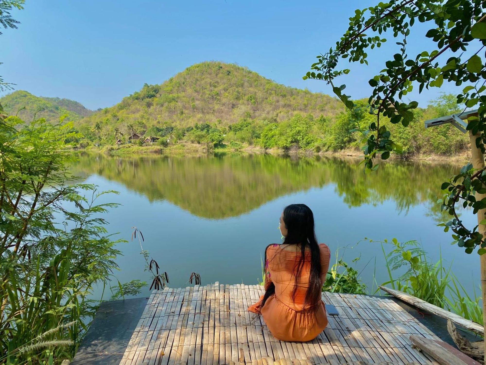 Royal Mountain Hut Hotel Ratchaburi Ngoại thất bức ảnh