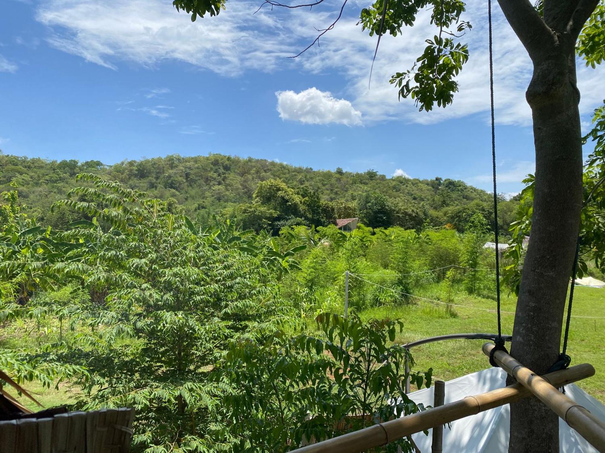 Royal Mountain Hut Hotel Ratchaburi Ngoại thất bức ảnh