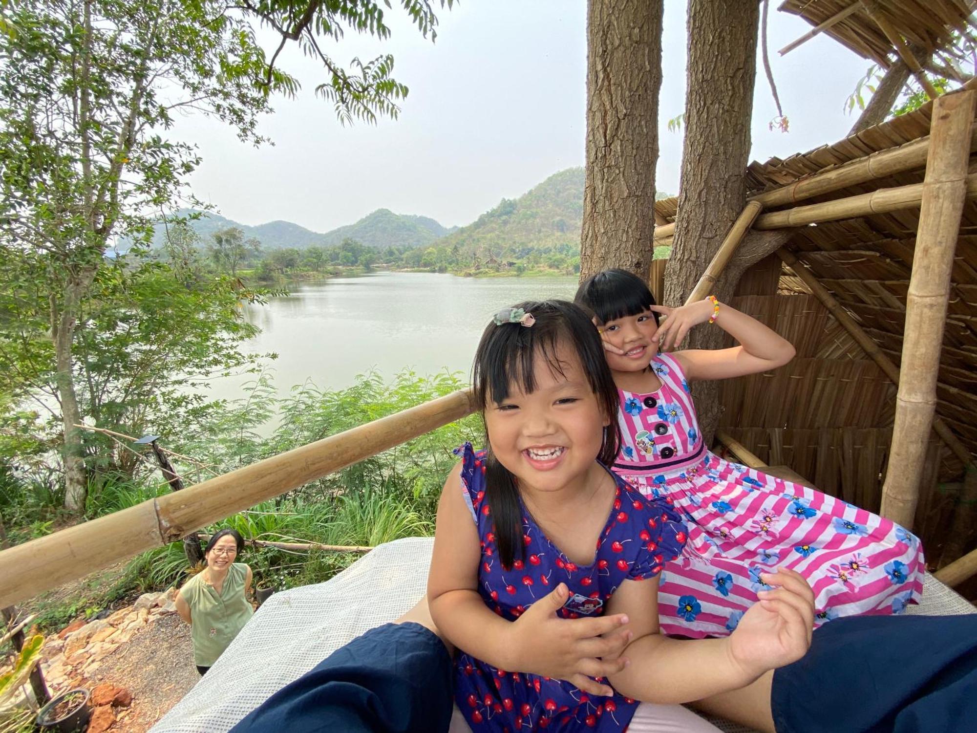 Royal Mountain Hut Hotel Ratchaburi Ngoại thất bức ảnh