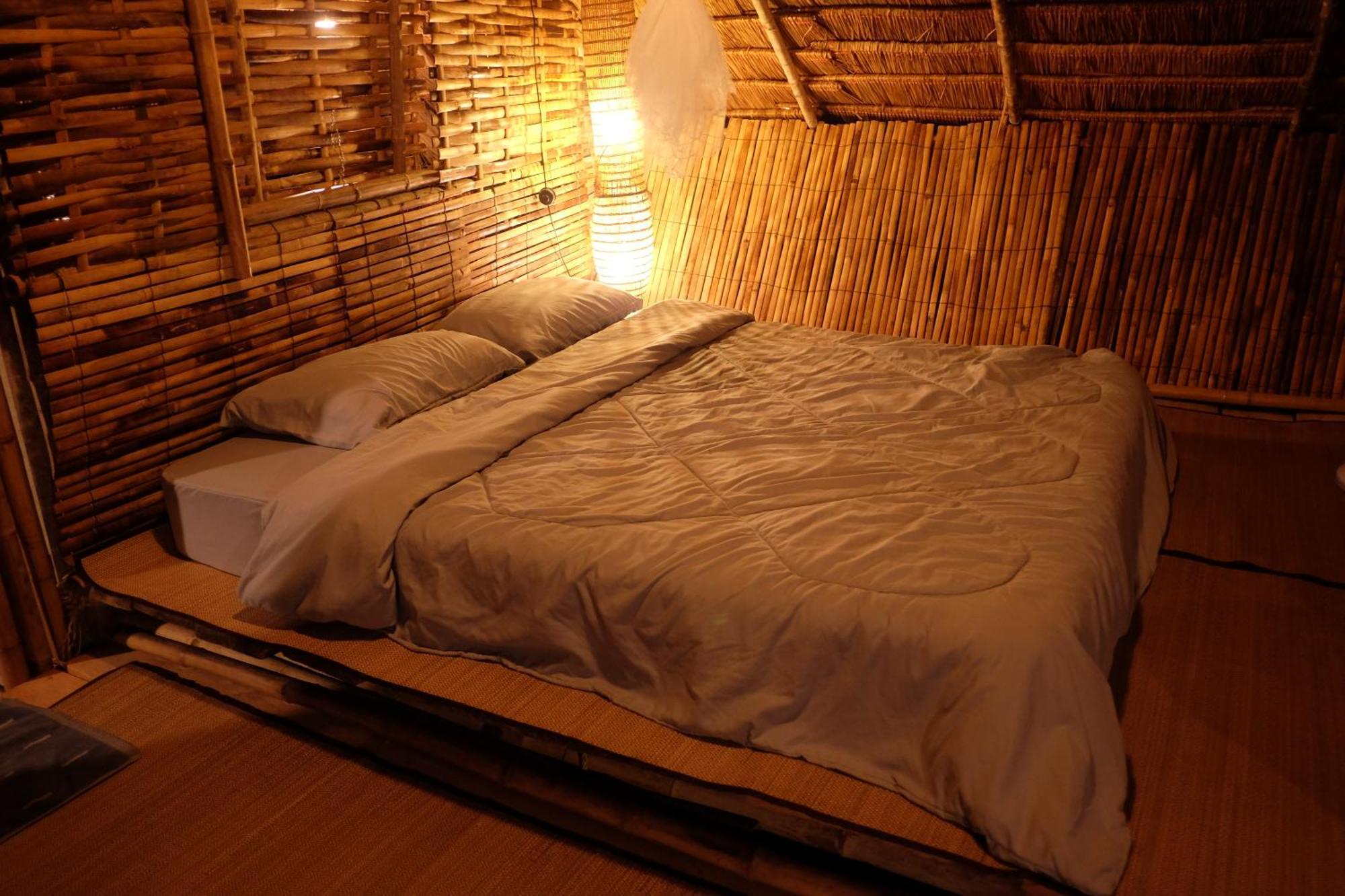Royal Mountain Hut Hotel Ratchaburi Ngoại thất bức ảnh