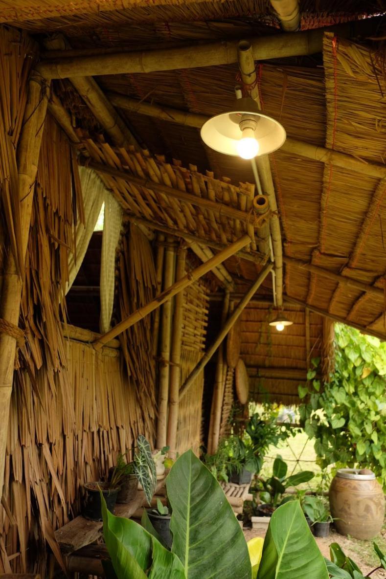 Royal Mountain Hut Hotel Ratchaburi Phòng bức ảnh