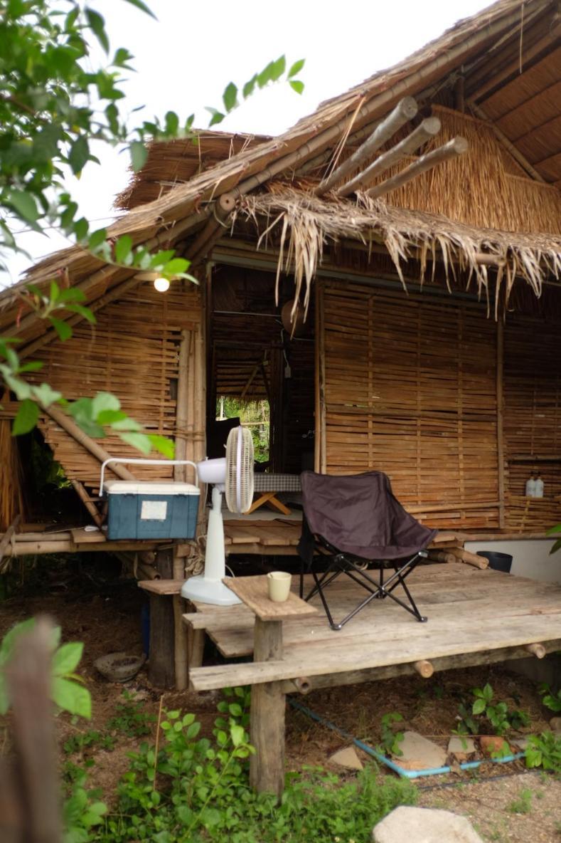 Royal Mountain Hut Hotel Ratchaburi Phòng bức ảnh
