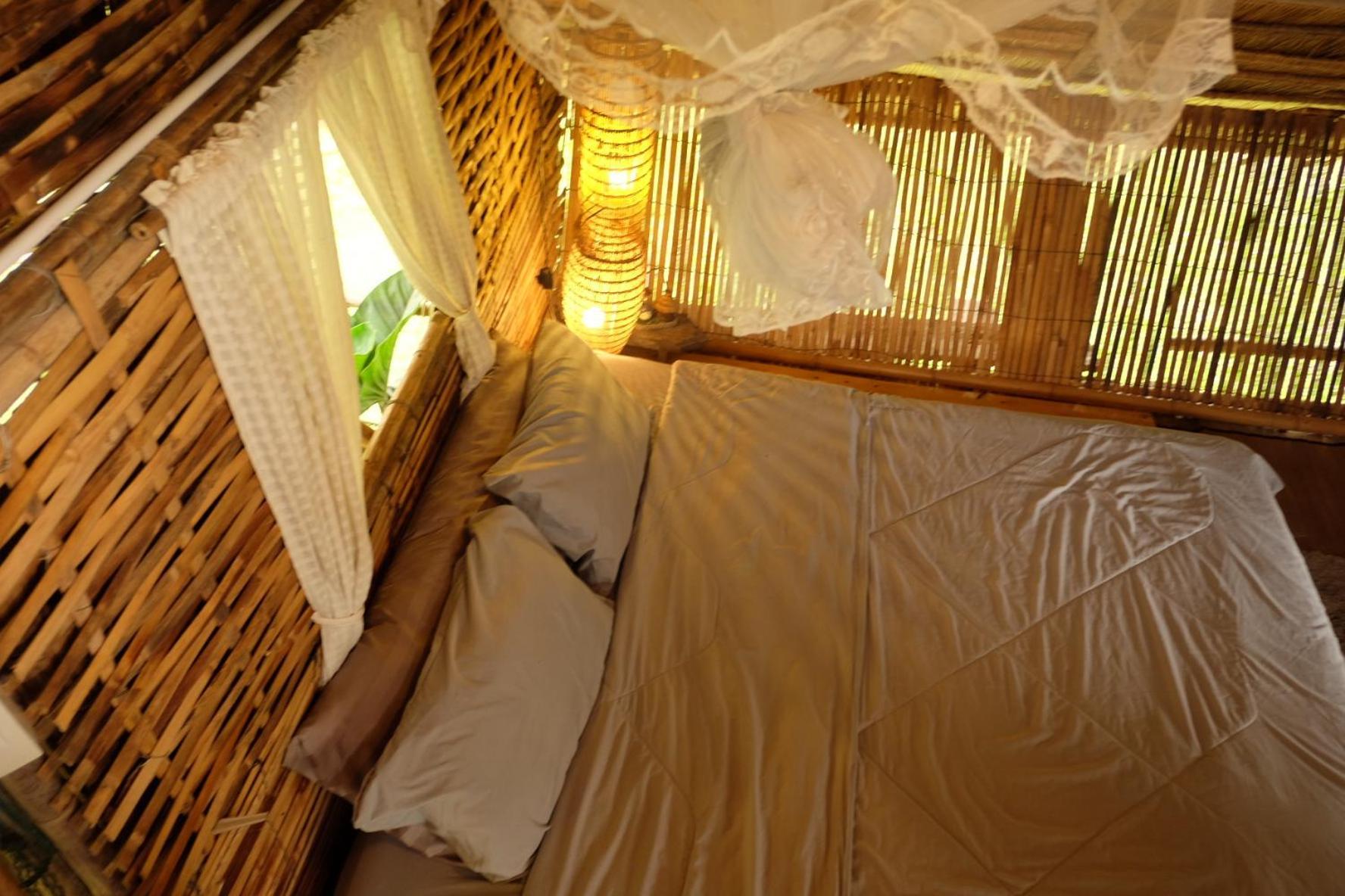 Royal Mountain Hut Hotel Ratchaburi Ngoại thất bức ảnh